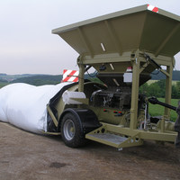 Mobila tuneļu mašīna graudu malšanai, drupināšanai, placināšanai un pildīšanai tuneļu maisos